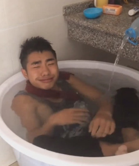 宿舍太热怎么办？忍了文科和理科生的奇葩，看到美术生我笑喷了