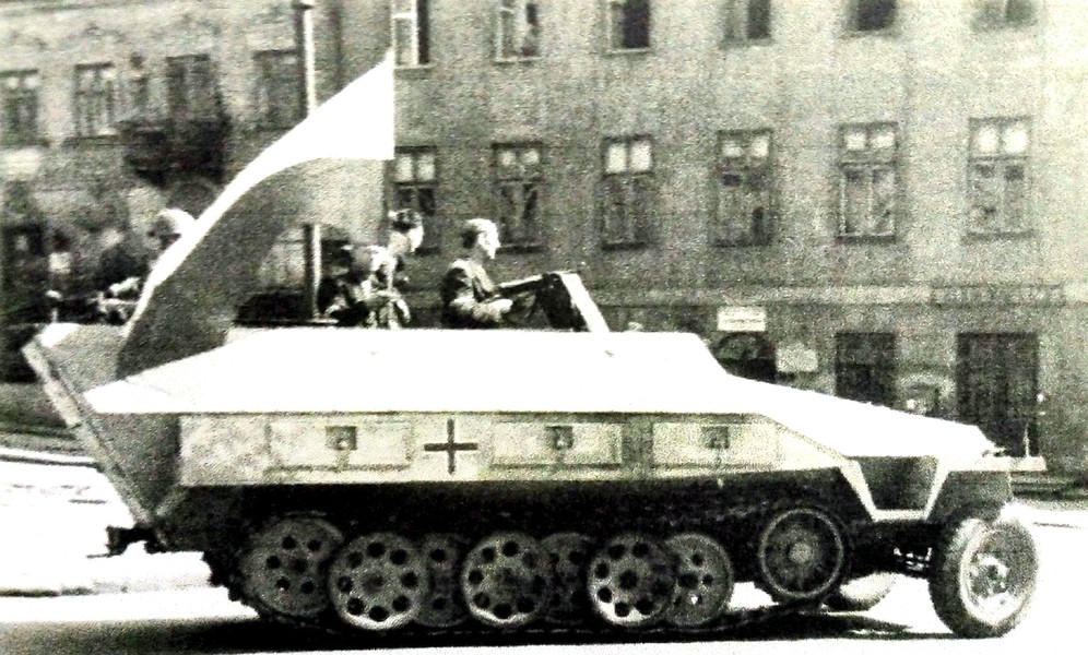 二战德国半履带装甲车之251/1型半履带装甲运兵车（二）