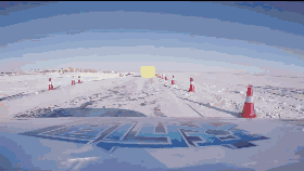 汽车百科知识：冰面雪地驾车如何防滑·新手司机建议阅读