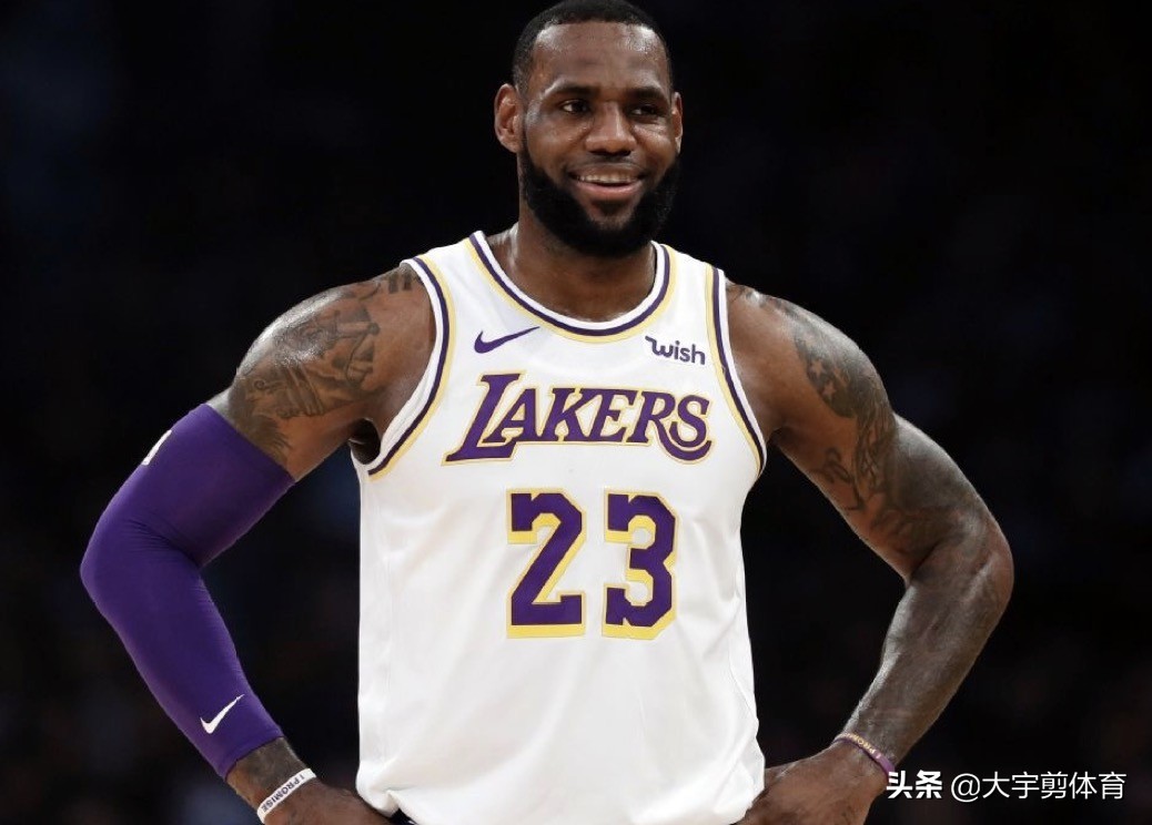 詹姆斯有哪些nba粉丝(詹姆斯的三位粉丝：一个最有钱，一个最有名，一个最接地气)