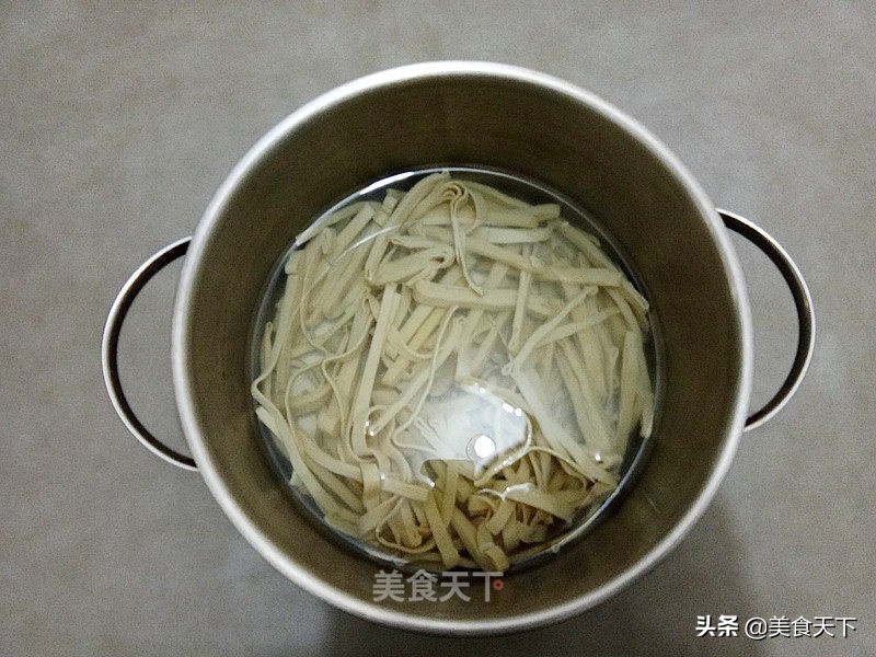成本便宜，做法简单，豆皮的殿堂级做法