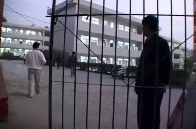 高分纪录片《高三》：95分钟背后折射出，普通人的人生可能性