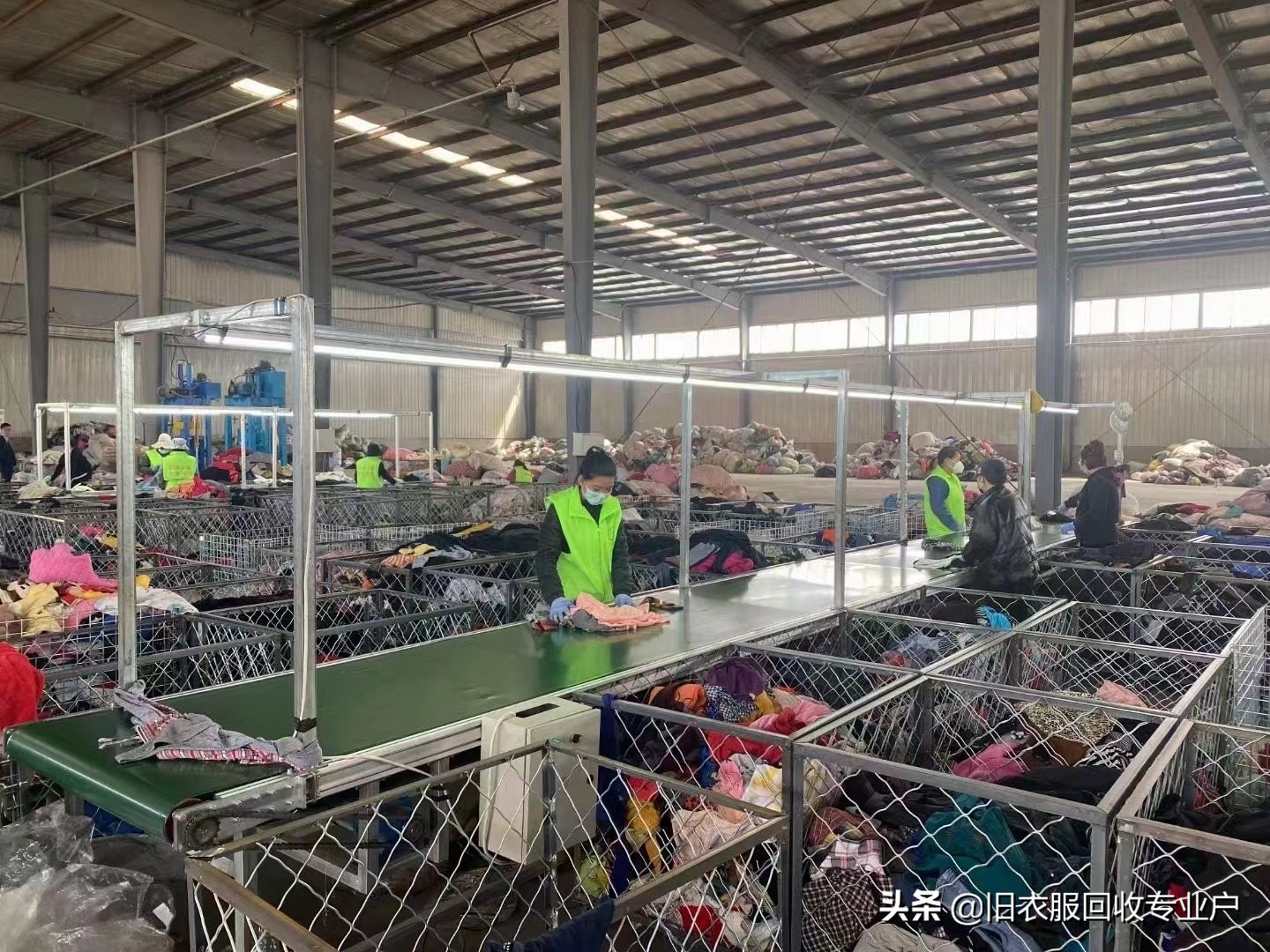 揭秘一下旧衣服回收是如何盈利的，为啥人家一天赚一千多？