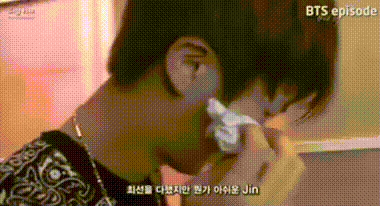 郑号锡电梯事件，V甩毛巾RAP，算尴尬吗？Jin：别看我的