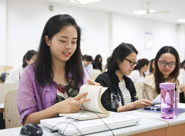 大学校园存在的“潜规则”，越早知道越好，辅导员一般不会说