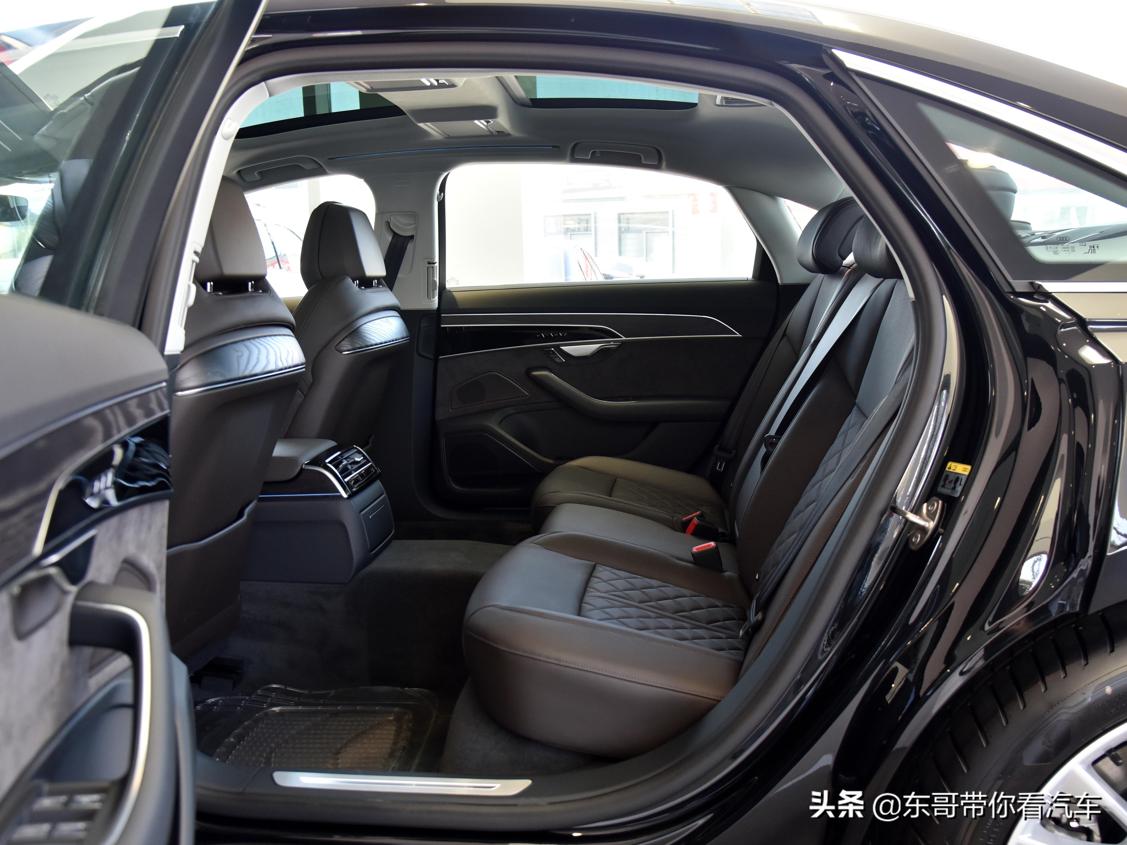 大尺寸原装进口，德系豪华进口旗舰车折扣极大，实拍奥迪A8