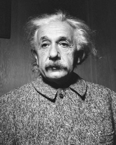 10分钟读懂《爱因斯坦传》：这是一个人所能拥有的最高级的智慧