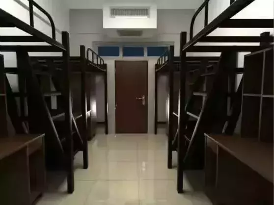 广东最坑爹vs最壕的大学宿舍！你们感受一下，这区别扎心了