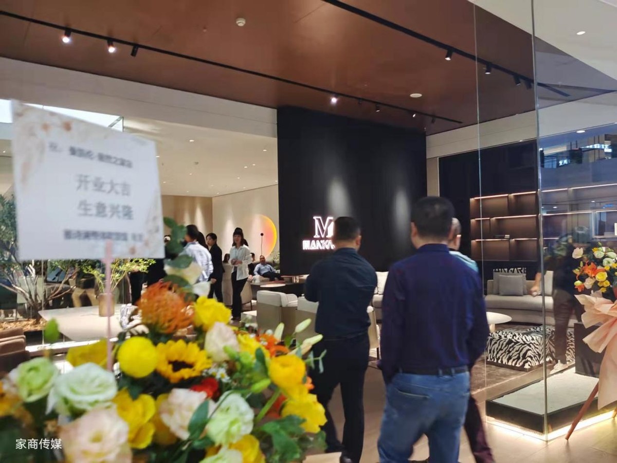 钟意意式极简风？不知去哪拍大片？快来曼凯伦看看