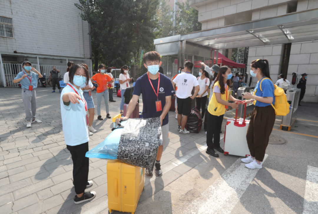 扬帆起航｜北语喜迎2021级本科新生