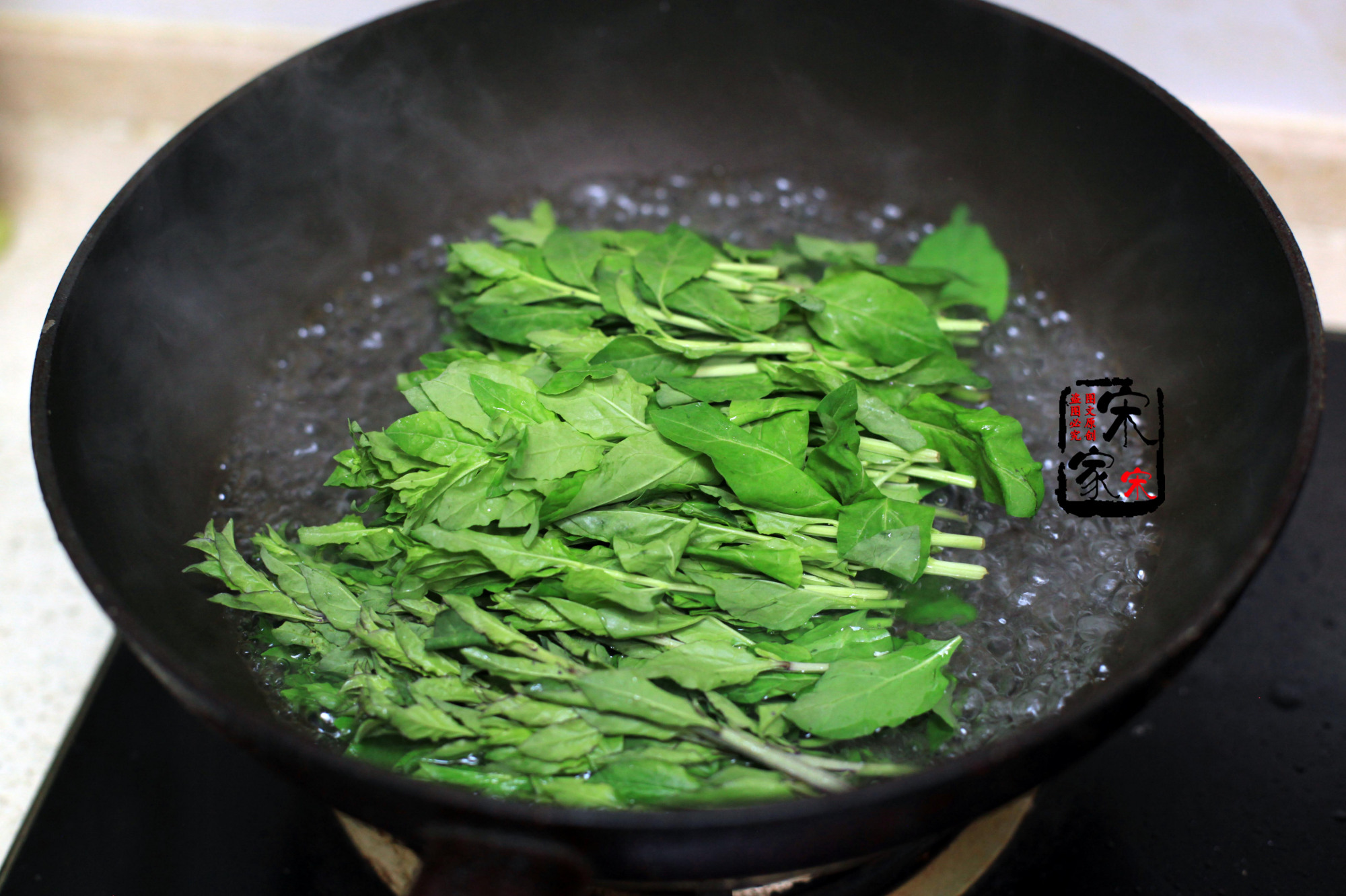 枸杞尖怎么做好吃（春天这野菜下火明目营养高）