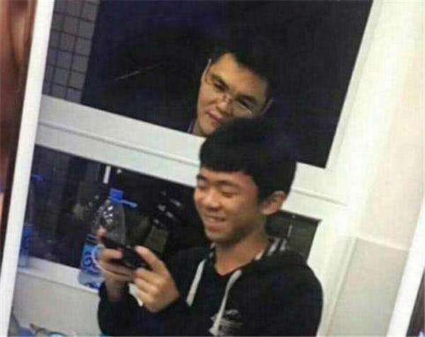 如何用一句话让热闹的教室“瞬间安静”，学生：必须是班主任来了