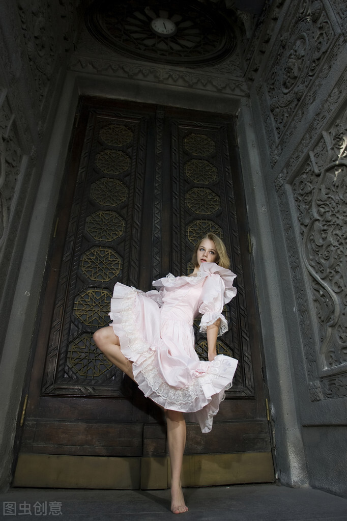 邪恶遇到正义，爱情遇到阴谋，故事发生了