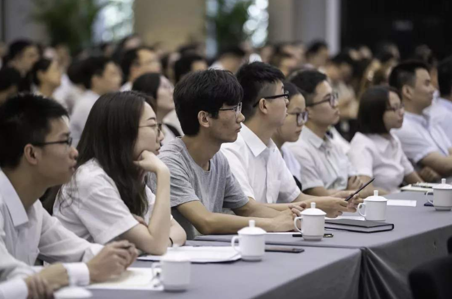 大学若报考这5大专业，尽量攻读第二学位，学长：毕业好处多多