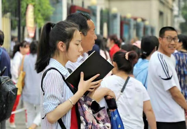 今年高考录取率将突破90%？班主任给出答案，学生终于放心