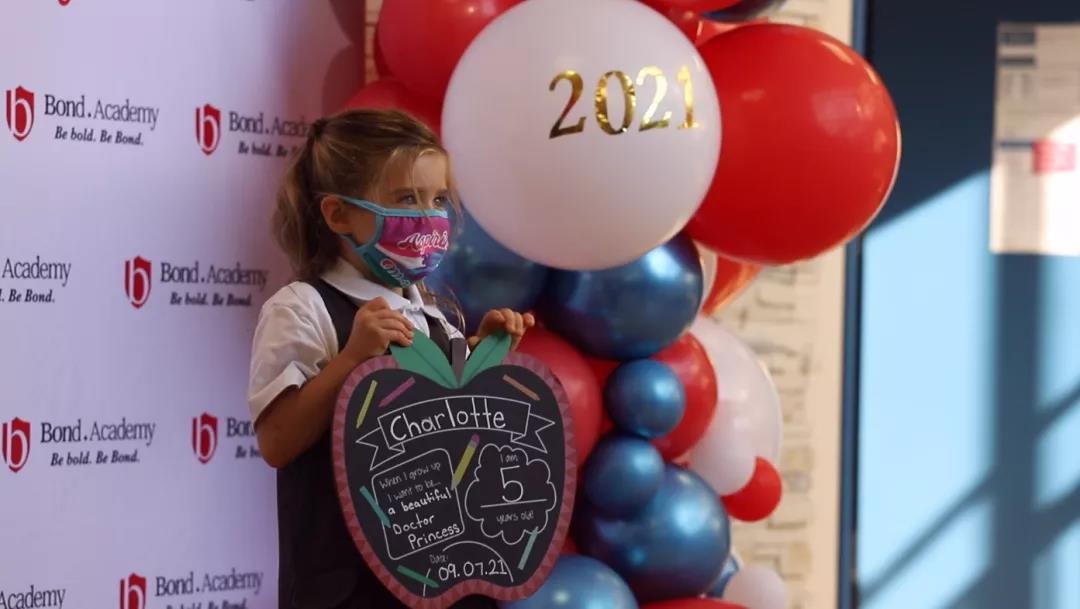 加拿大邦德多伦多国际学院开学第一天！欢迎回校