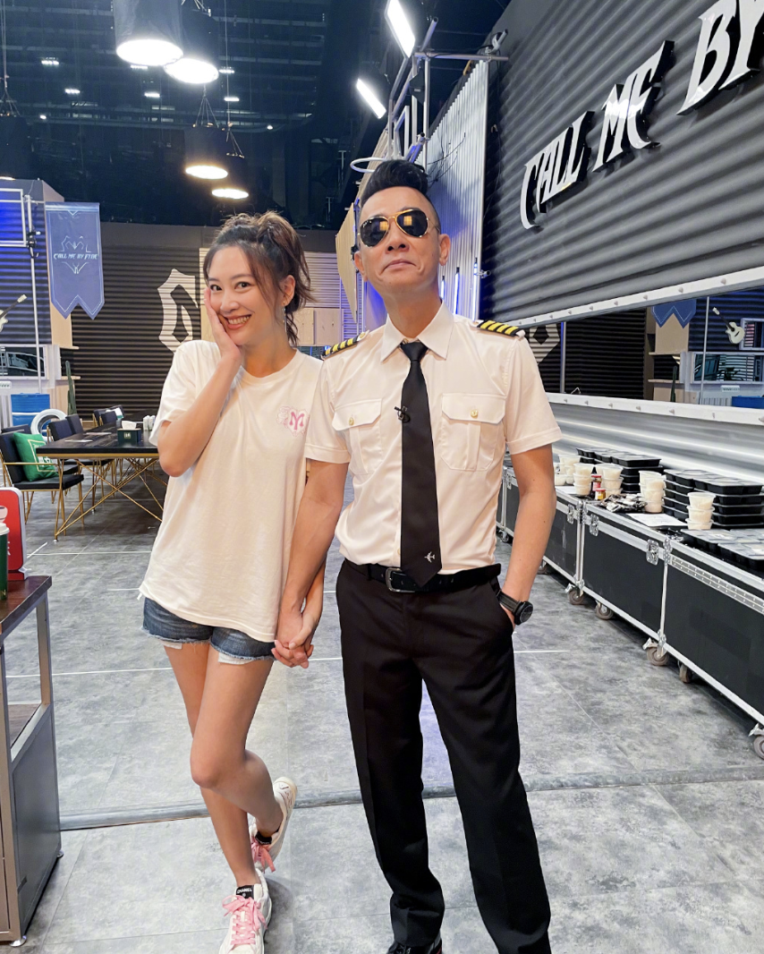 港媒曝陈小春应采儿花百万改名催运，现夫妻同姓，春哥身家超5亿