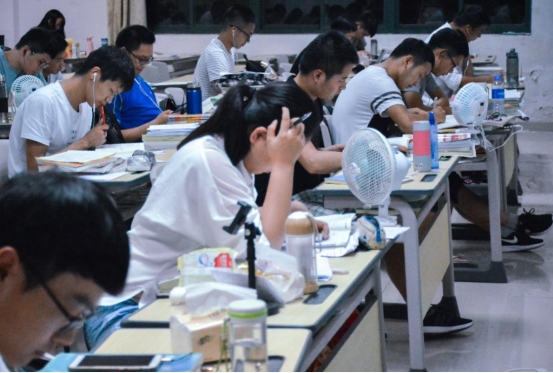 研究生毕业最高补助10万？还有买房补贴？难怪越来越多人开始考研