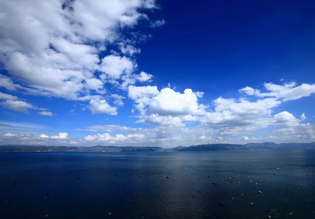 抚仙湖在哪里探秘抚仙湖