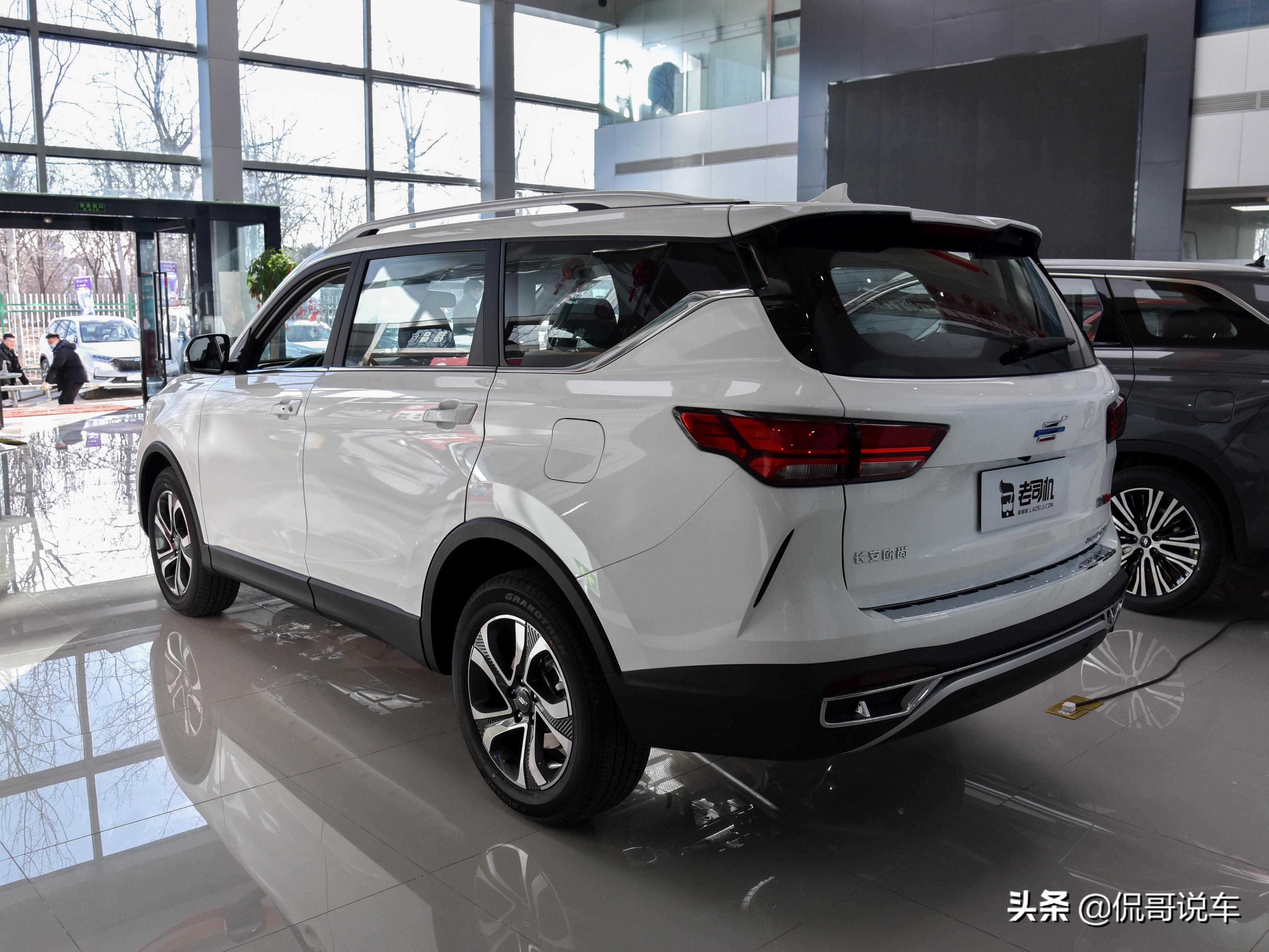 适合全家出游的7座SUV 小哥带你一起看长安欧尚科赛Pro