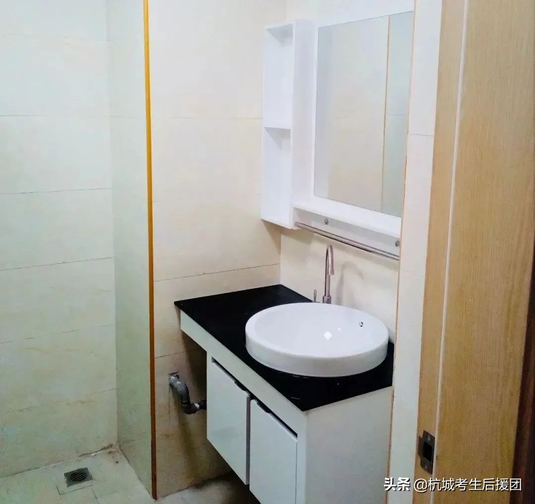 浙江高校宿舍条件大揭秘！住得比家里还好？