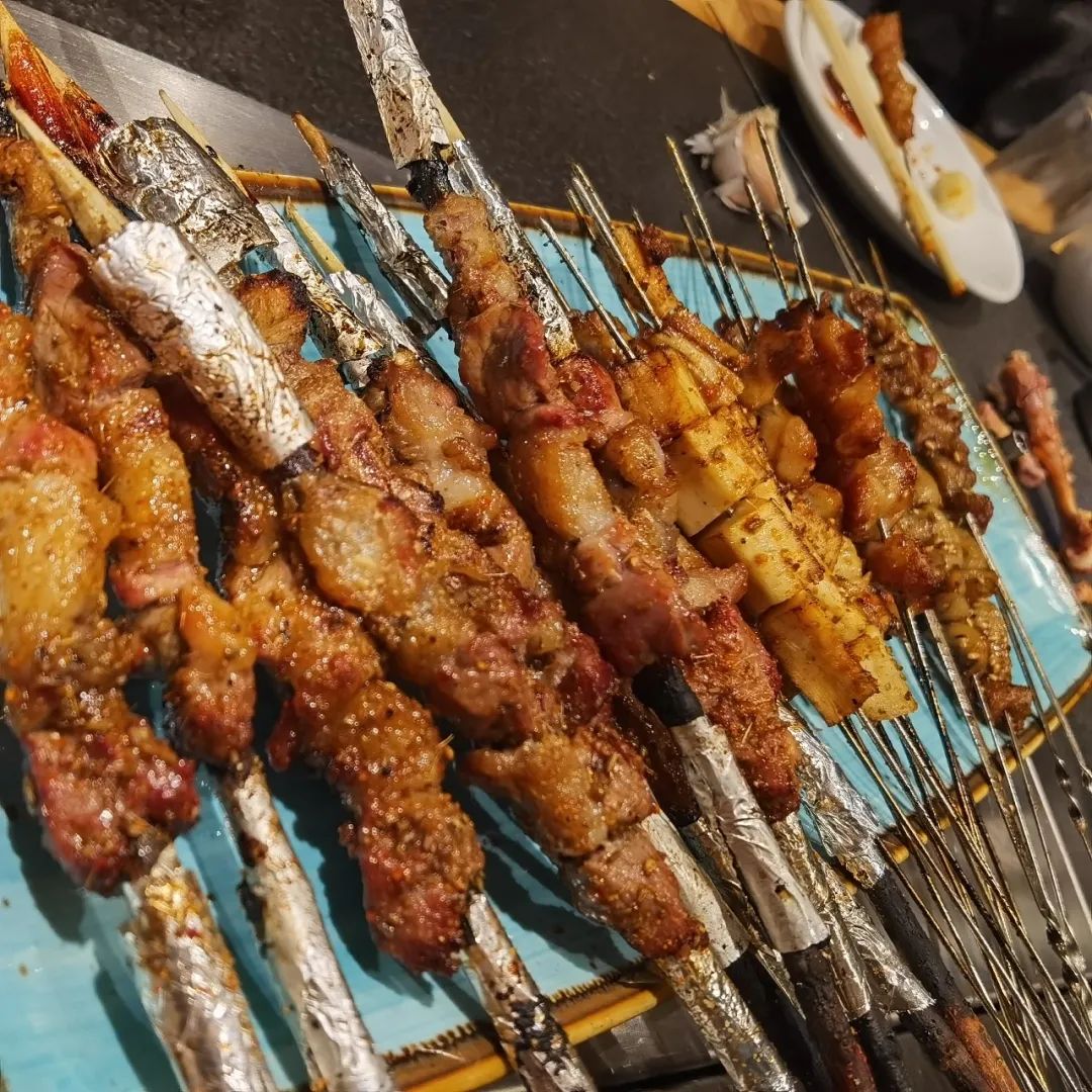 说起对食材的痴迷辽宁人的烧烤菜单就是最好的回应筋可分为肉筋,生筋