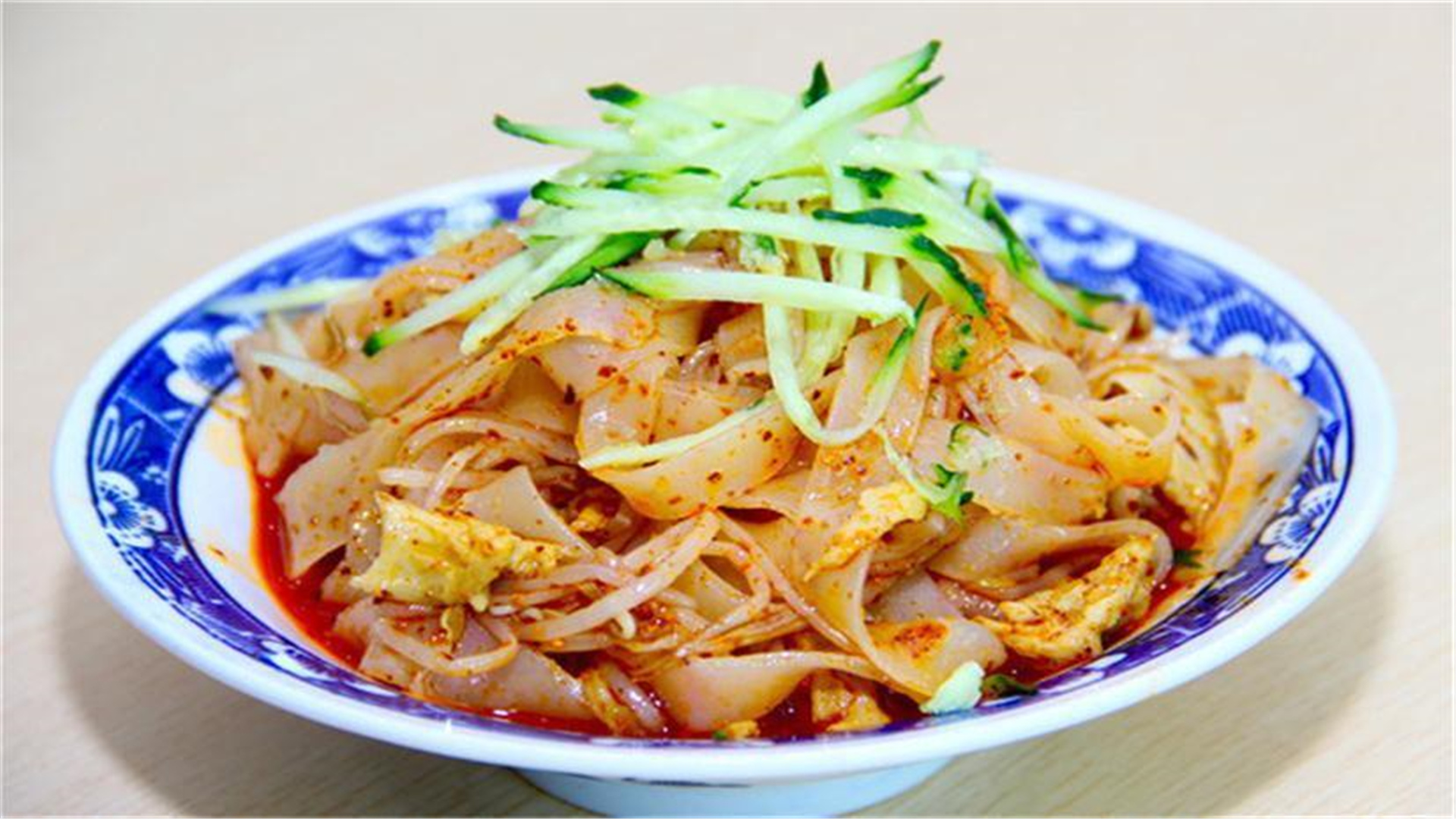 陕西迎“首所”擀面皮学校和产业园，落户宝鸡，网友：是个商机