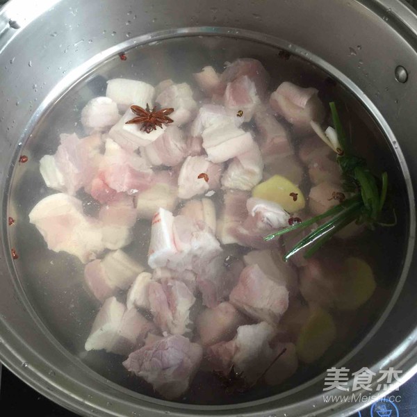 红烧肉最经典最好吃的正宗做法，肥而不腻，入口即化，家人都爱吃