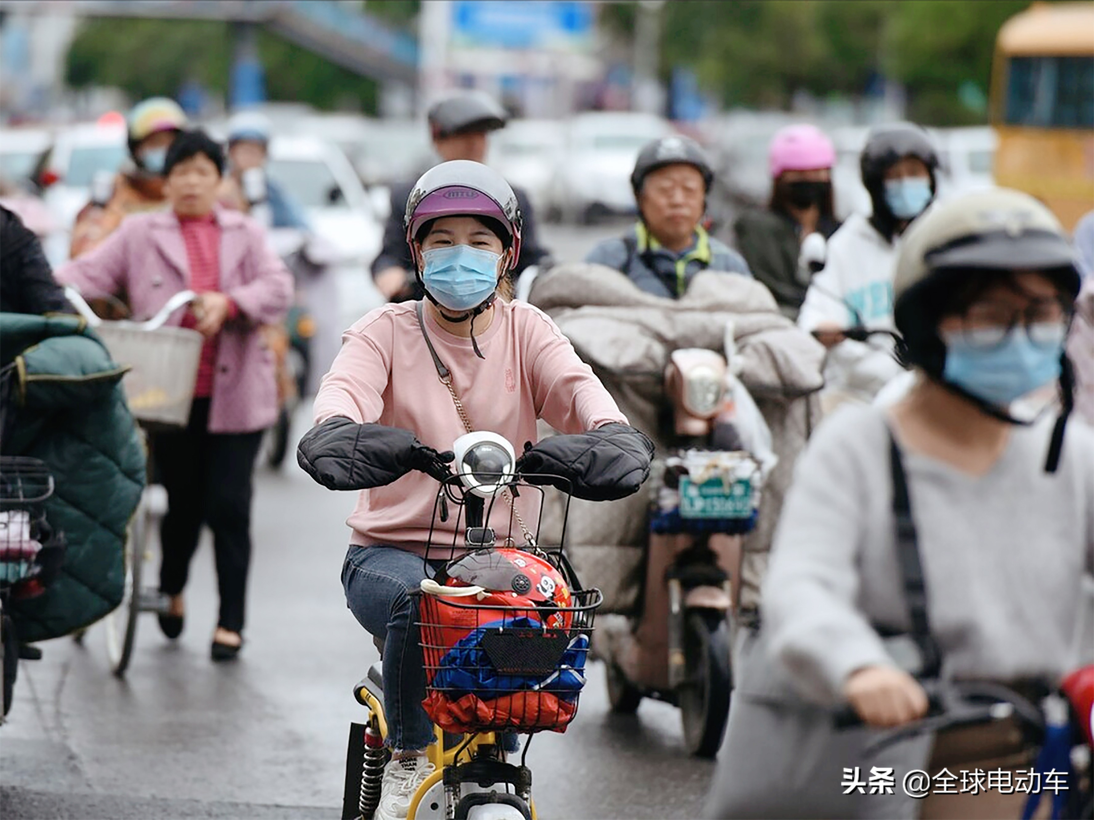 天冷电动车跑不远怎么办？别急着换电池，先用这5个方法来试试