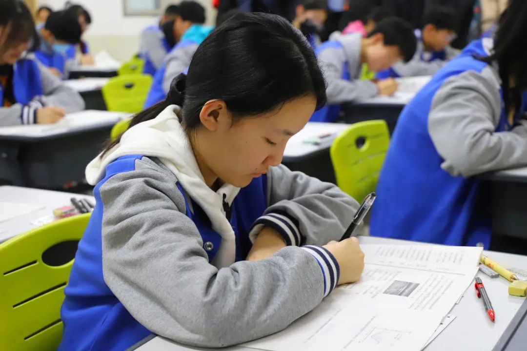 用心耕耘 静待花开——潍坊恒德实验学校期中考试圆满结束