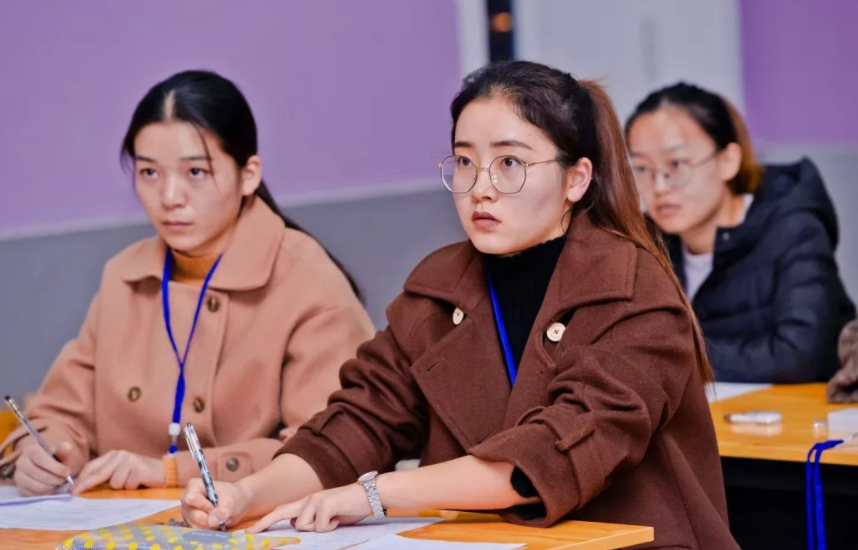 福建师大“男版招生简章”火了，女生看后忍不住尖叫，获一致好评