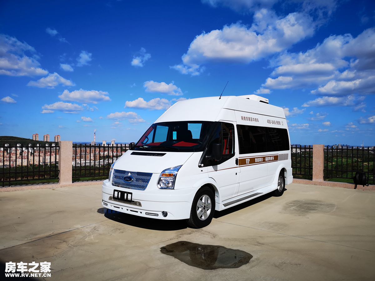 江铃福特逸途商旅车，一款可以睡觉的商务车
