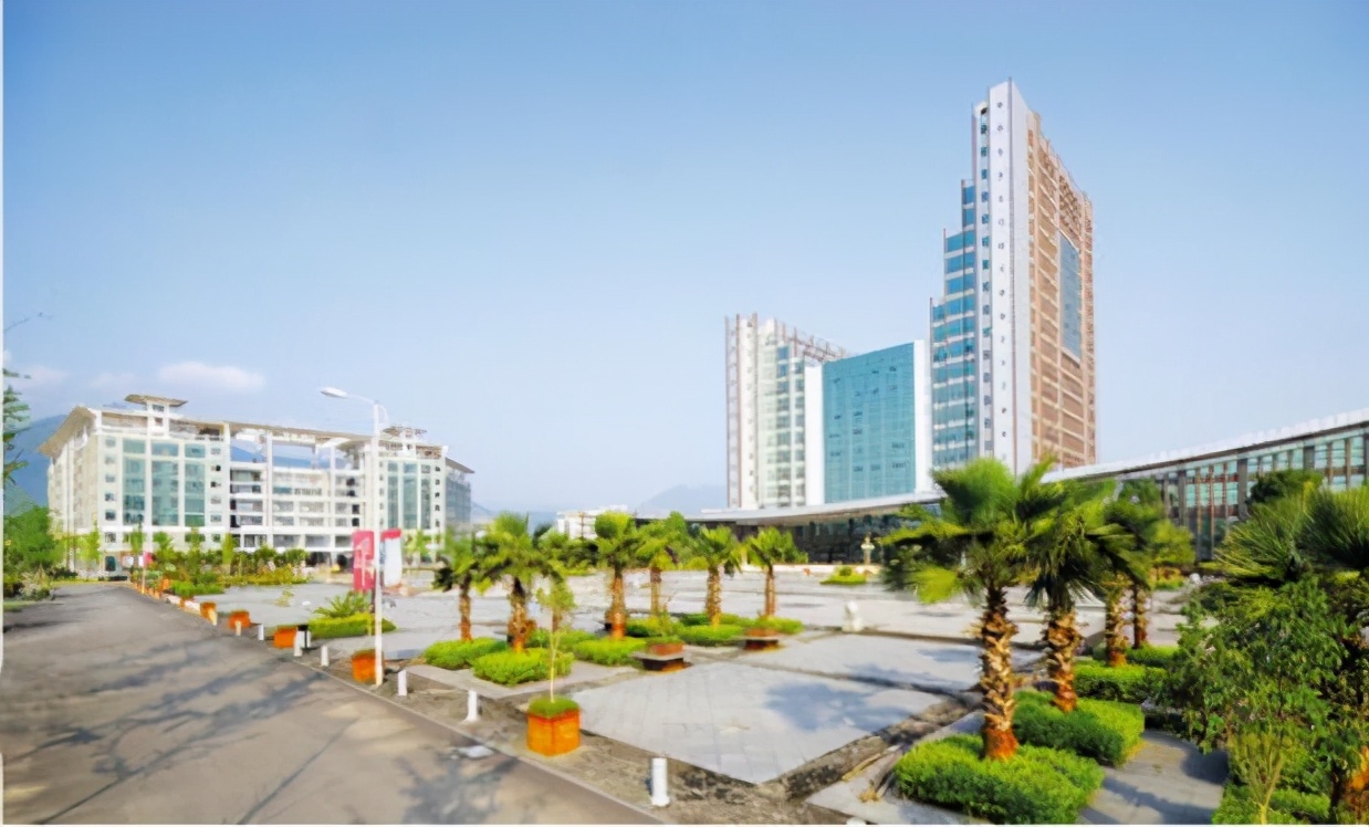 福建这4所二本大学，专业性高就业好，性价比还高，考上就是赚到