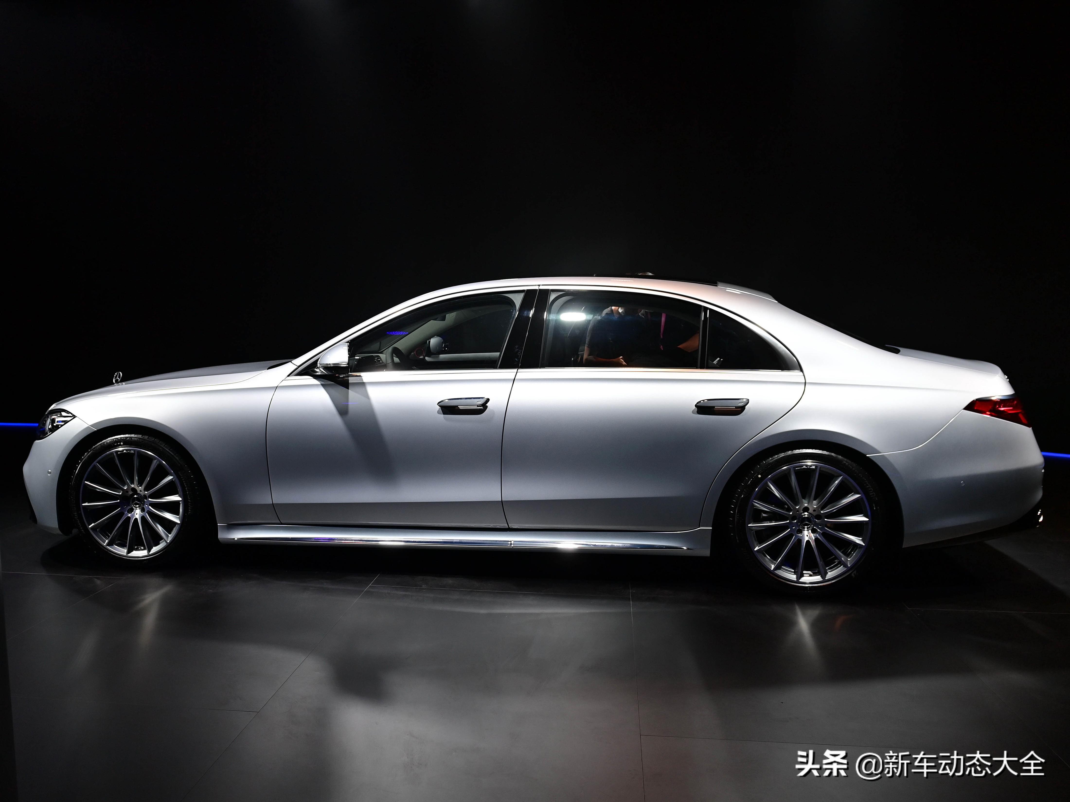 原装进口435马力六缸,5米32长旗舰级豪华大轿车,带你看奔驰s级