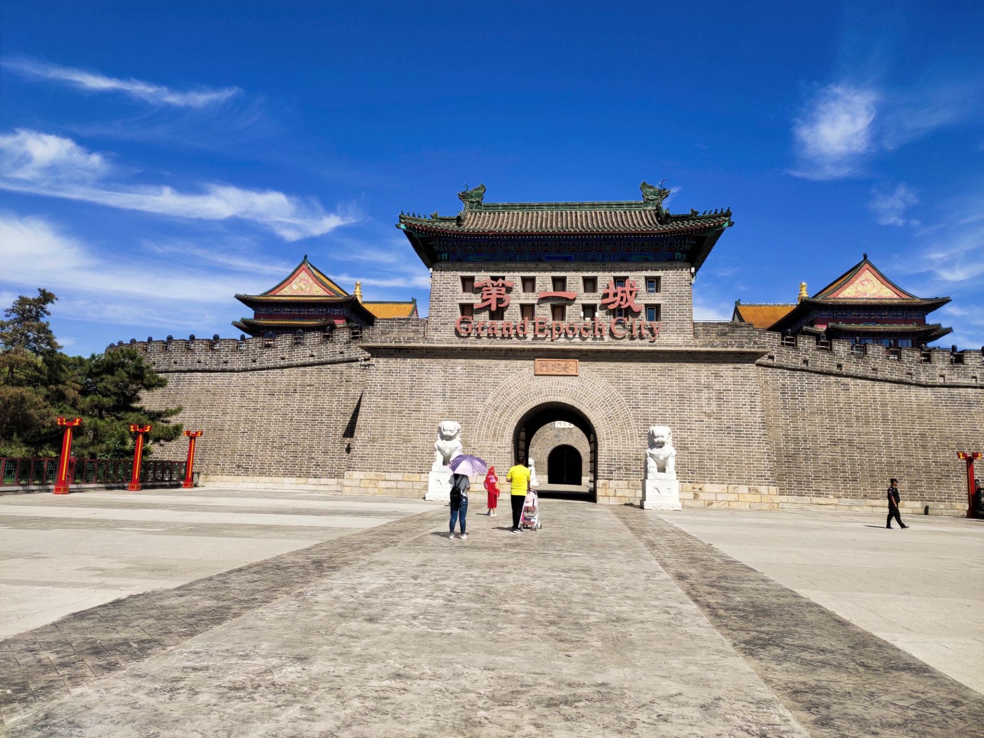 一个小县城居然建了个“天下第一城”，再现了明清时期的老北京城