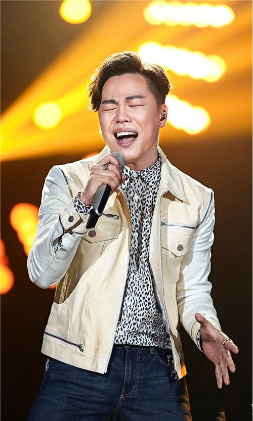 胡彦斌做孝子：给丧偶妈妈打造一片爱的绿荫