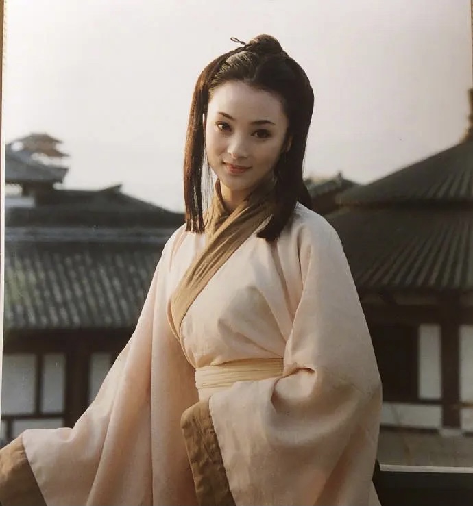 星星眼，鹅蛋脸，古装美女我只服这7位，看她们是如何惊艳四座的