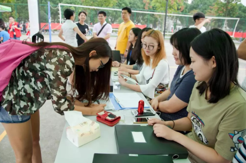 武汉高校学费涨幅太大，家长直呼上不起，快看你的学校是否在其中