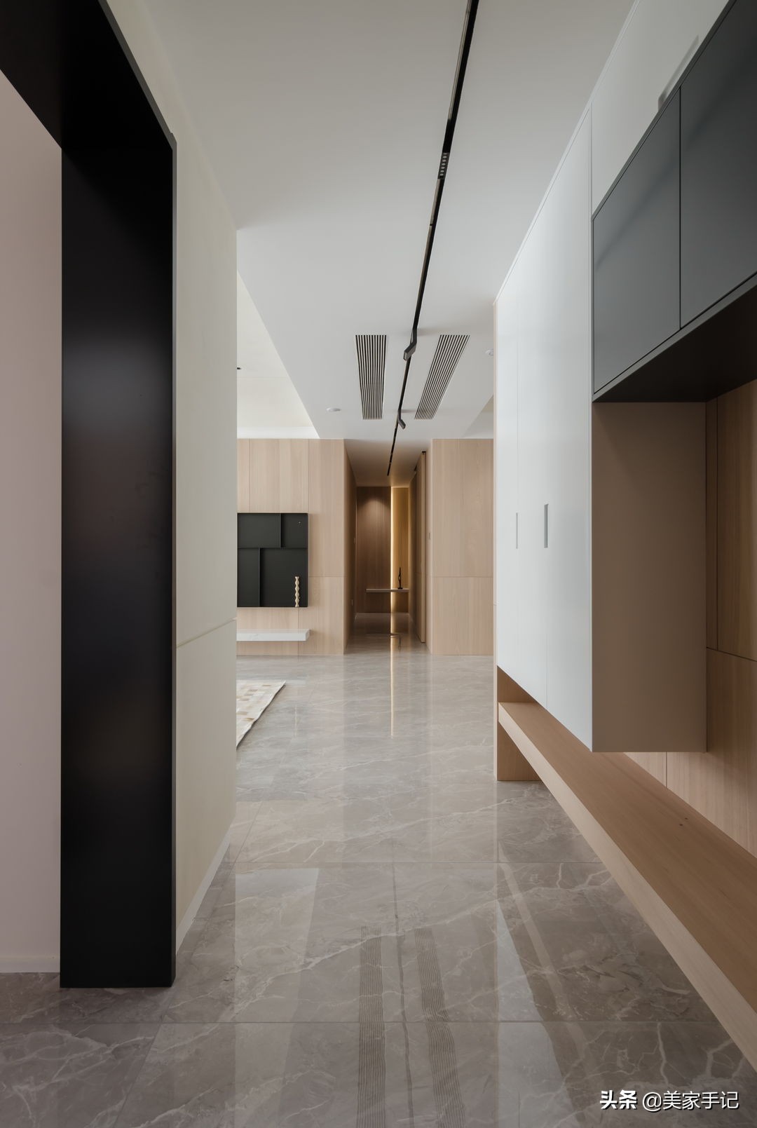 坚持极简主义的江苏夫妇，把家装修得一尘不染，看着都高级