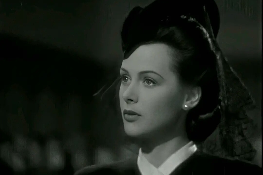 海蒂拉玛:首位全裸出境的好莱坞绝色女星,她的一项发明影响至今