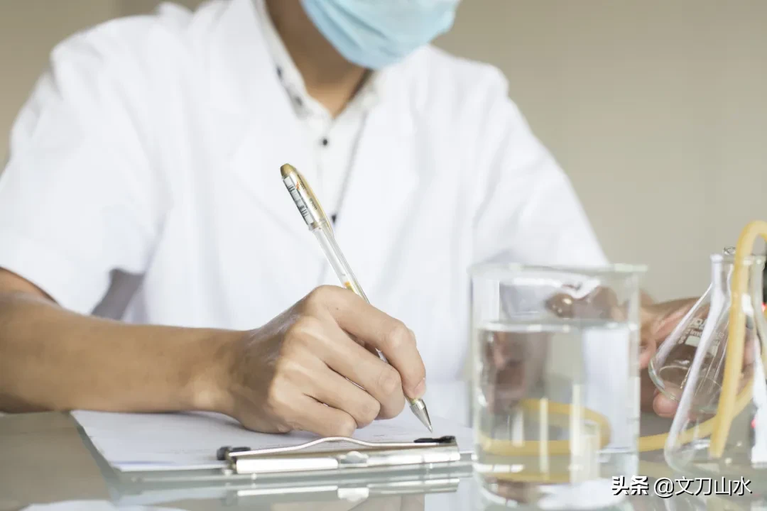 专业解读 | 名场面！你见过上课抽烟的专业吗？