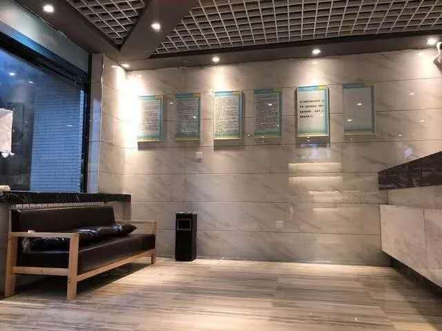 坐拥亚洲最大的连体教学楼，网红美食吃不完，西安这高校火了！