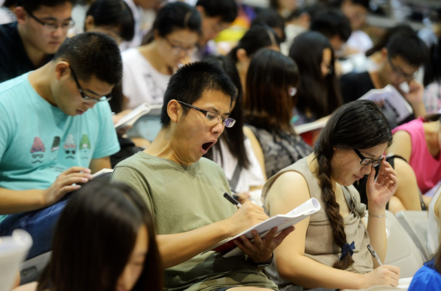 大专生到底算不算大学生？专科生屡遭质疑，教育部正面回应