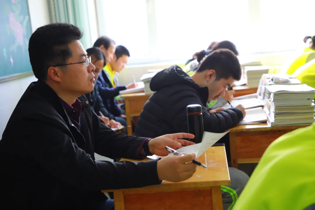 壽光圣城中學(xué)初中部:視導(dǎo)領(lǐng)航助成長(圖16) 壽光圣城中學(xué)初中部:視導(dǎo)領(lǐng)航助成長(圖16)