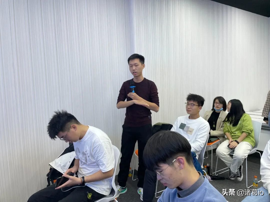 后浪来袭｜华中科技大学软件工程学院到访诸葛io