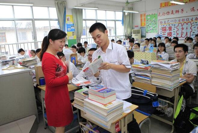 高考失利，考生应不应该选择复读？“3种情况”不建议复读