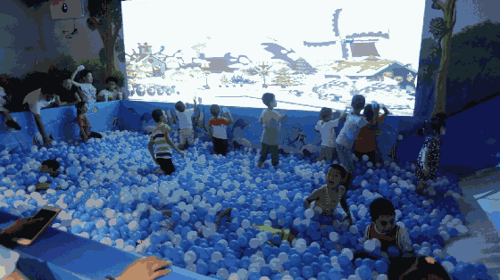互動砸球—打造兒童樂園全息互動投影新模式