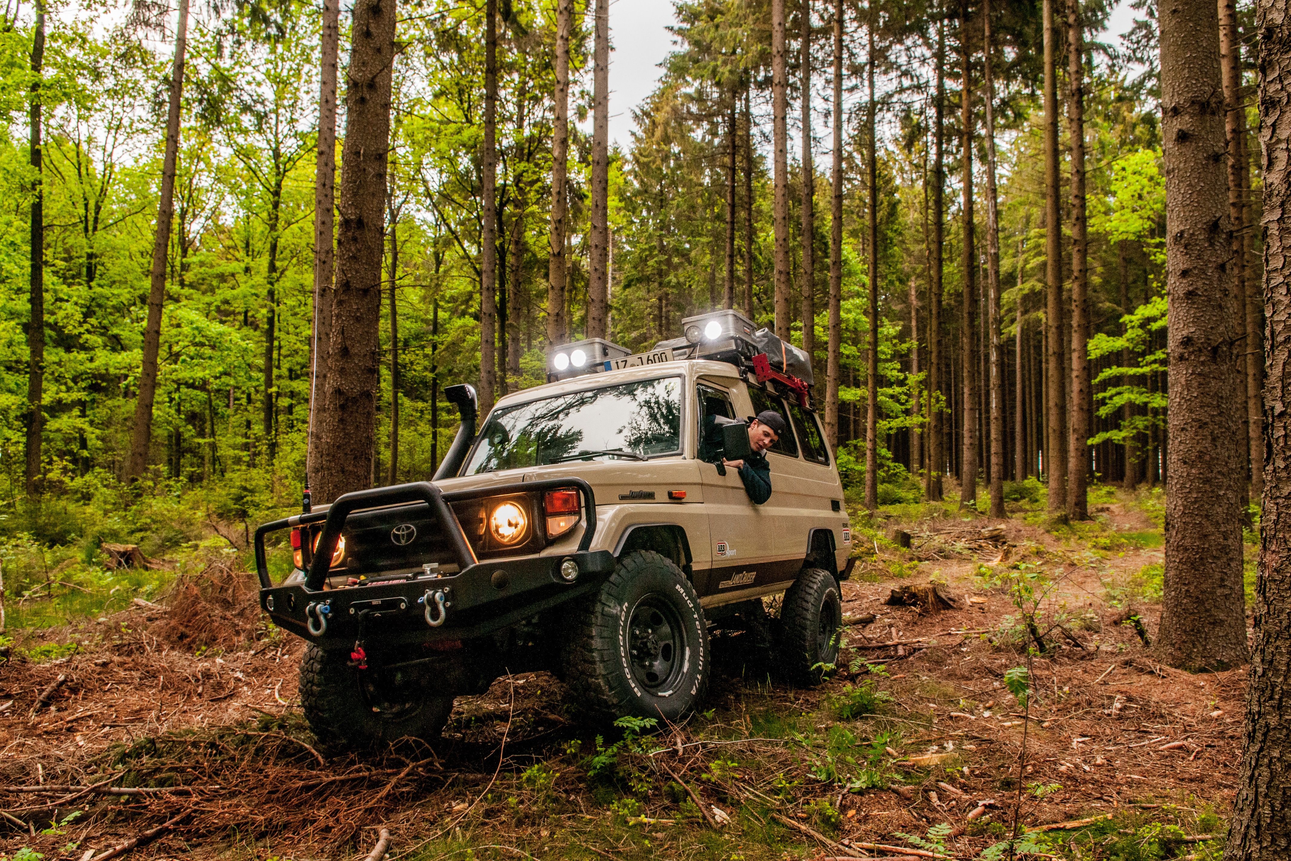 越野 | 硬派越野车中的活化石 丰田陆地巡洋舰lc70系