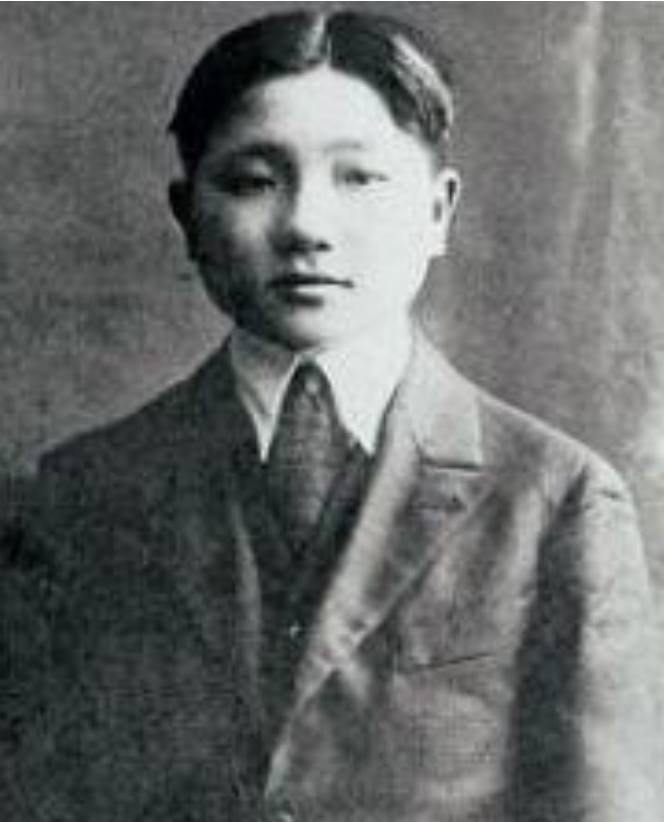 1990年，86岁邓小平来到发妻墓前，对邓楠说：她比这照片上更漂亮