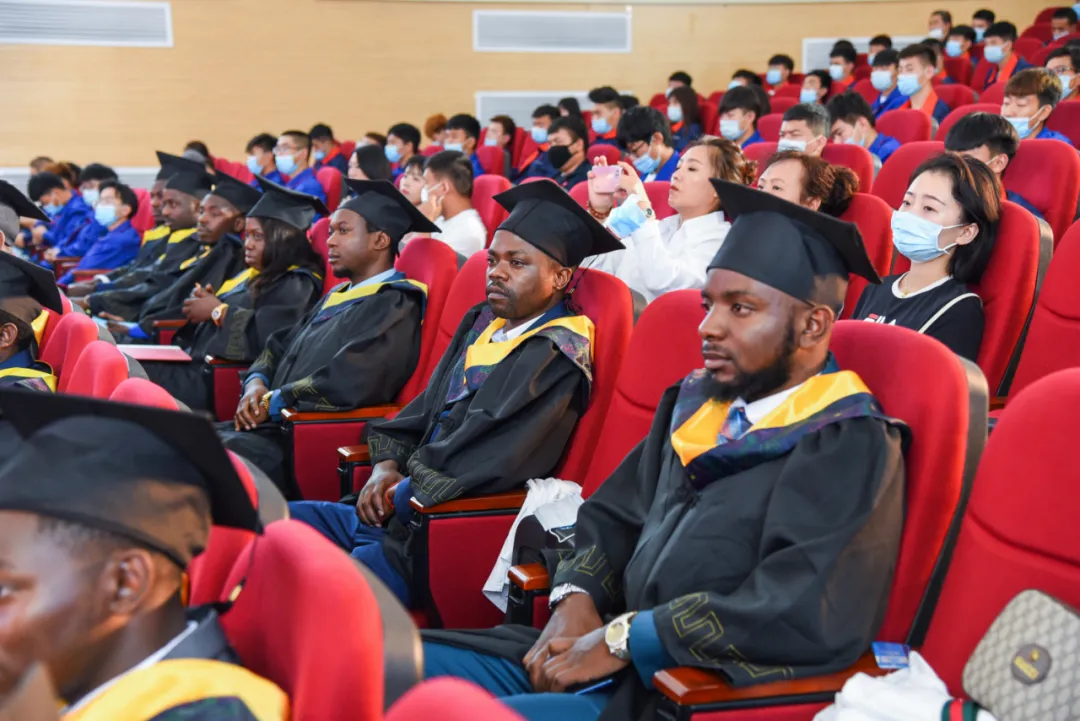 白银矿冶学院举行教育部、有色行业教育汇报会暨留学生毕业典礼